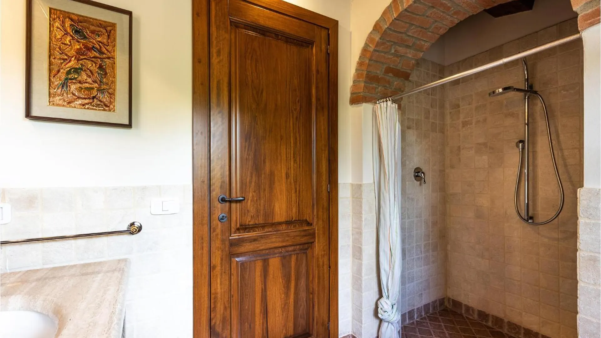 2 Bedroom Lovely Home In Montecastello Italia