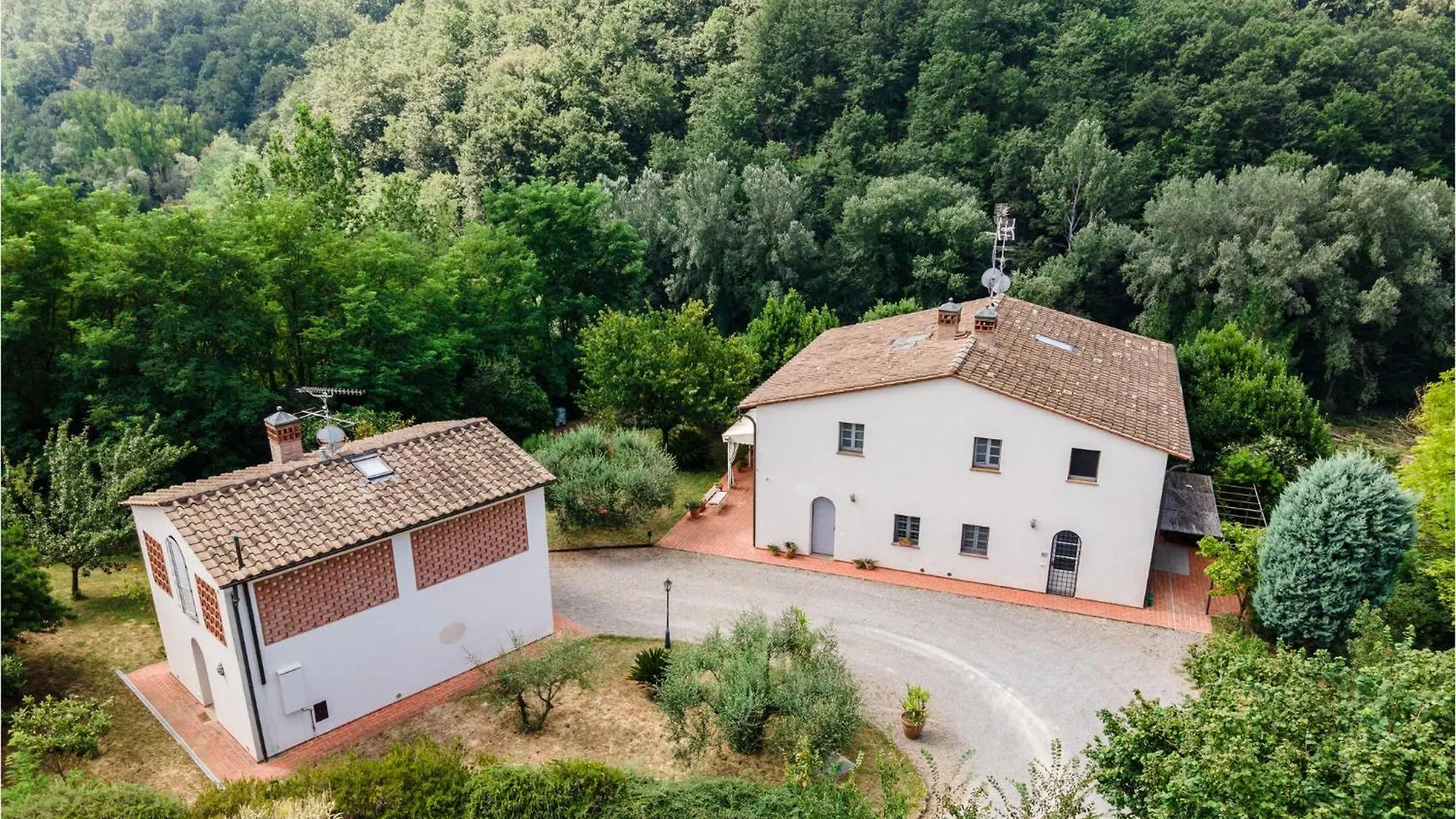 2 Bedroom Lovely Home In Montecastello Casa vacanze